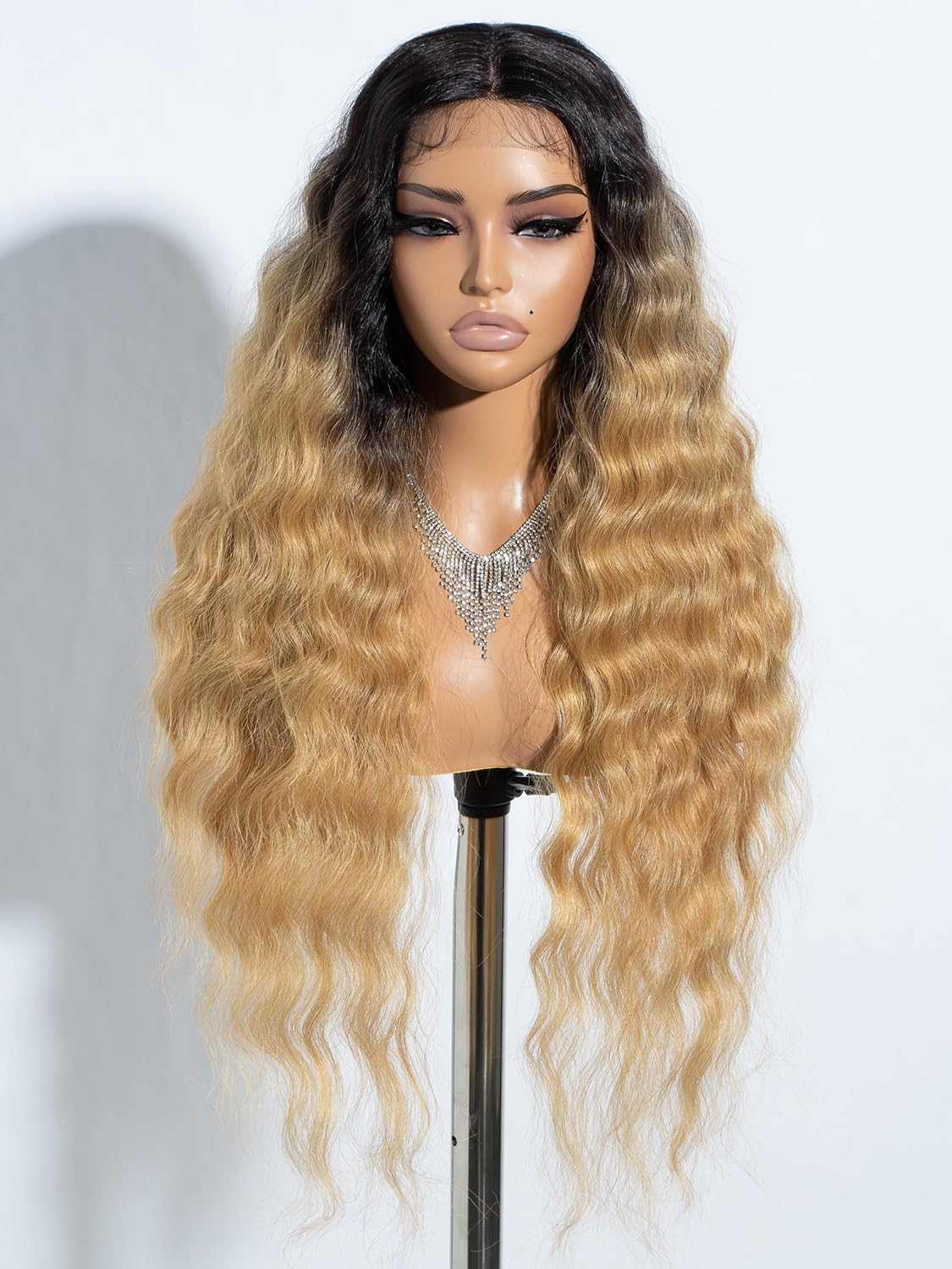 Joedir Lace Front Wig Long Wavy Wigs for Women 30 Inches Deep Part Cury Wave Wig Natural Looking Synthetic Heat Resistant Fiber Wig for Daily Party Use Ombre Blonde — image 1