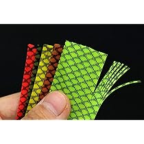 Enduit Des Taches De Peinture Colorée Sur Un Arc-en-ciel De Couleurs