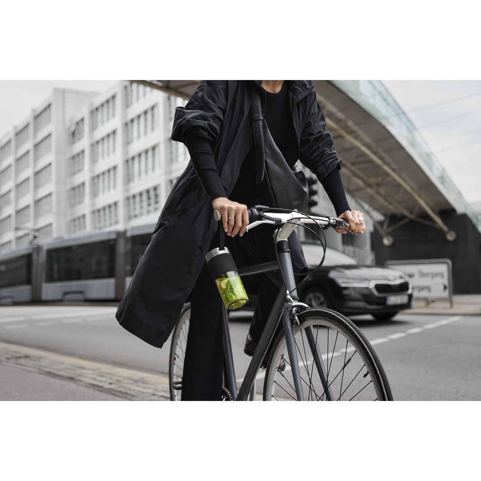 WMF Küchenminis Mix on the go 300 ml, Mini Mixer to go, USB Mixer Smoothie Maker, aufladbarer Personal Blender, tragbarer Mixer für Smoothies, Shakes 6