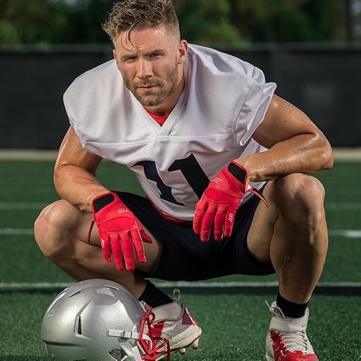 je11 football gloves