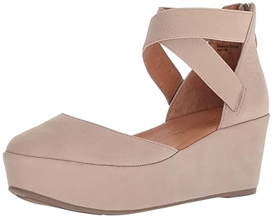 gentle souls by kenneth cole nyssa