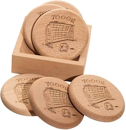 Spruchreif Premium Qualitat 100 Emotional Bierdeckel Aus Holz Fussball Motiv 2in1 Untersetzer Und Deckel 6er Set Glasabdecker Mit Holz Stander Geschenk Gartenparty Fussball Geburtstag Amazon De Kuche Haushalt