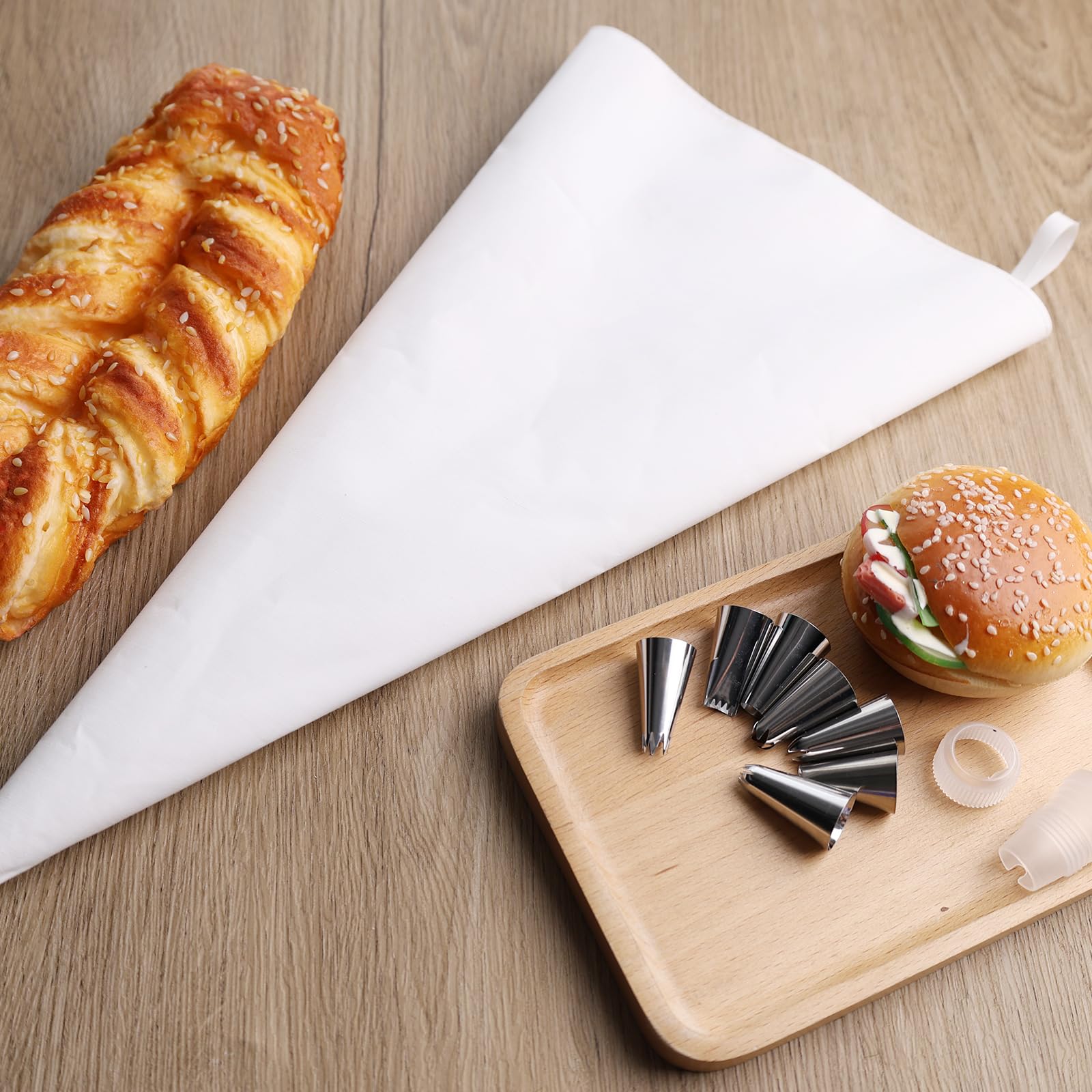 HAKACC Spritzbeutel-Set, 1 Wiederverwendbaren Spritzbeutel + 7 Spritztüllen + 1 Kuchen Kupplung + 1 Kleinen Pinsel für Backzubehör Torten Dekoration Cupcakes