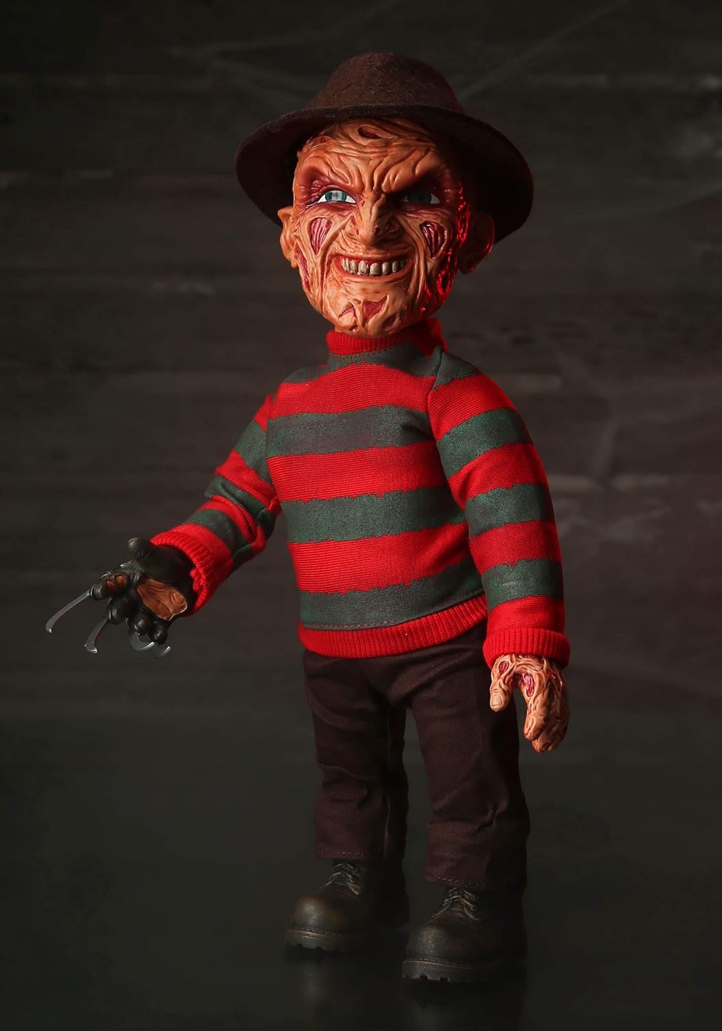 Nightmare On Elm Street 25890 Action figure, Red, 15 inches