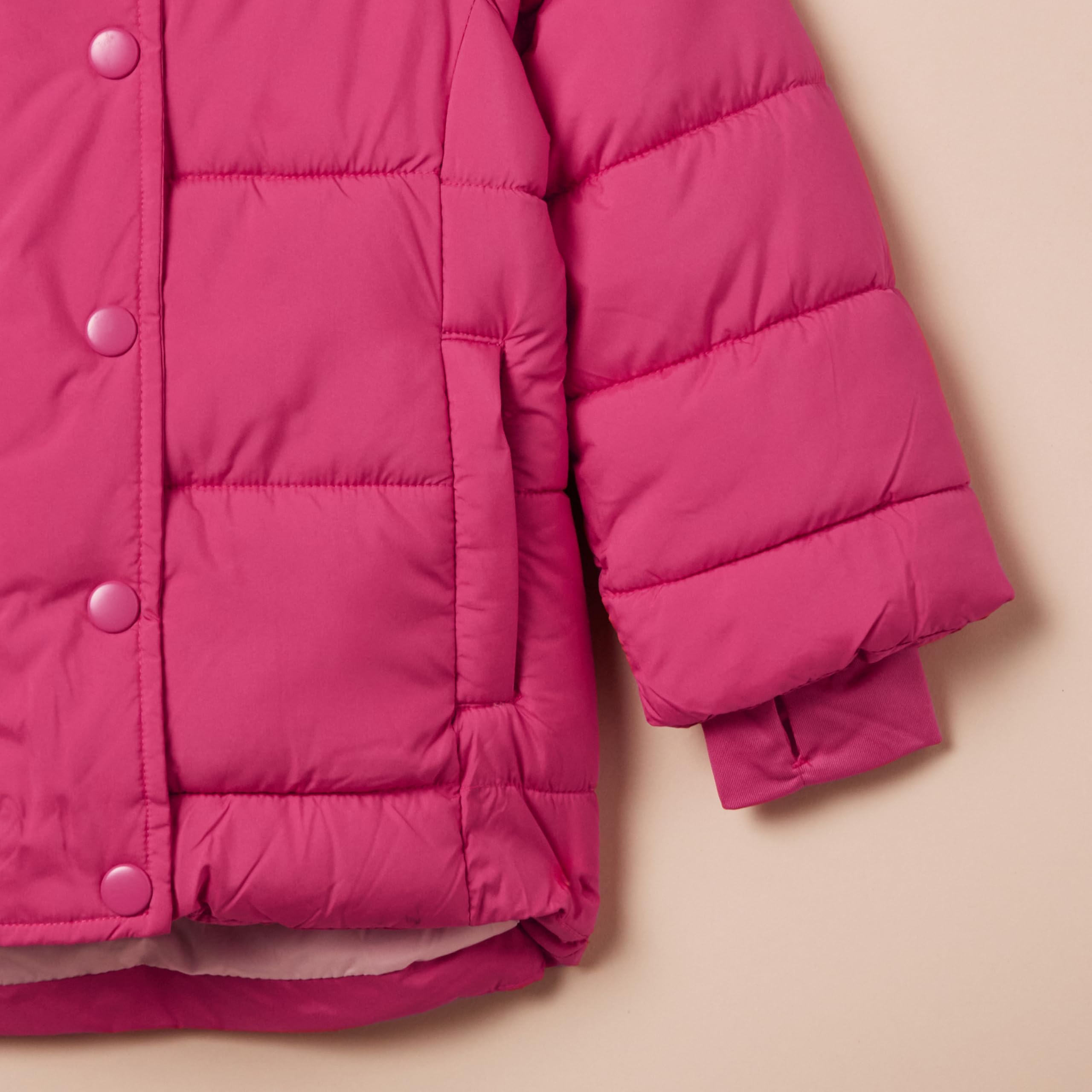 Amazon Essentials Girls and Toddlers' Heavyweight Hooded Puffer Coat, Water-Resistant