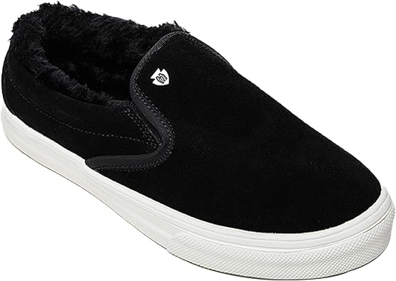 minnetonka slip on