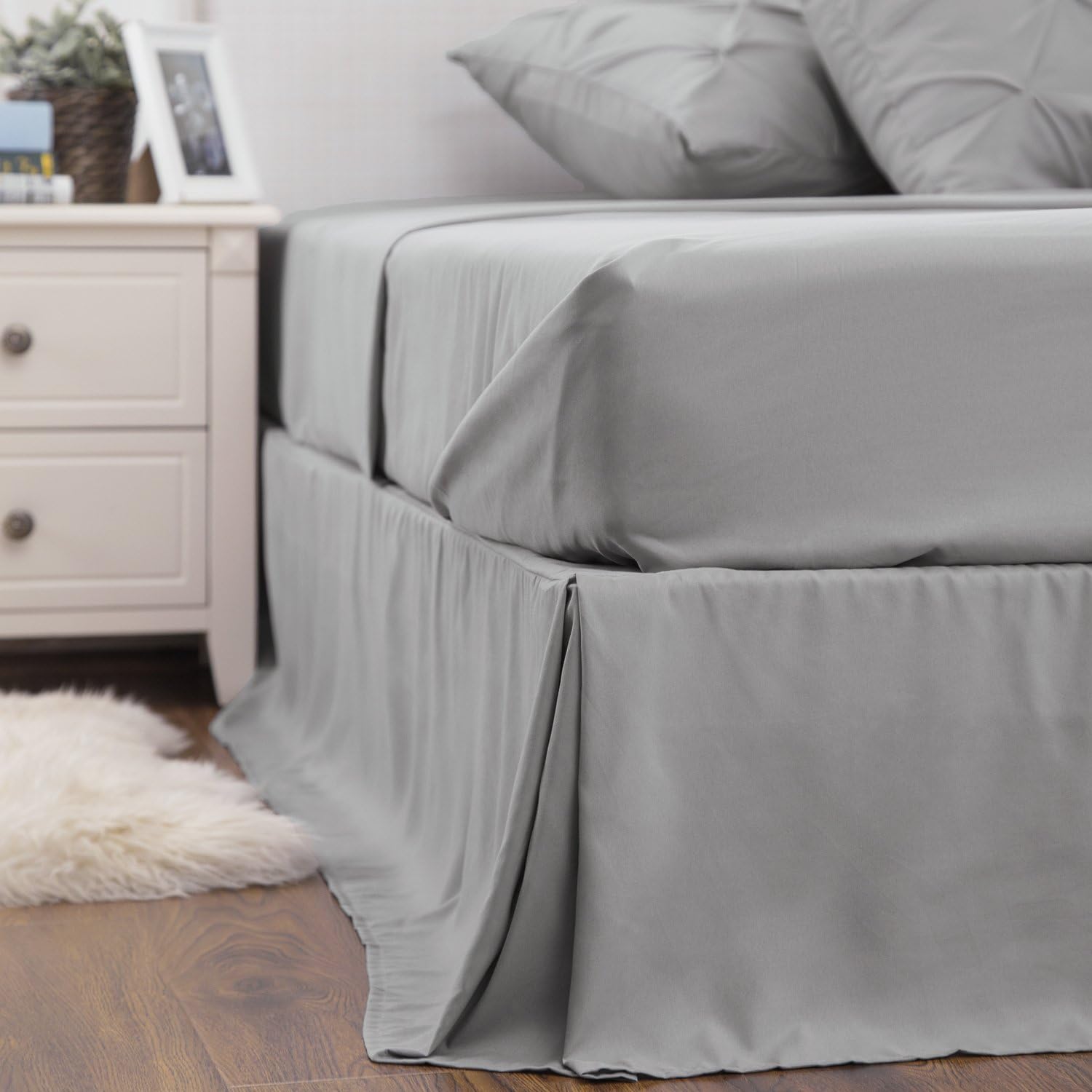 Bedsure Comforter Set Queen/Full Bed in A Bag Grey 8 Pieces - 1 Pinch Pleat Comforter(88X88 inches), 2 Pillow Shams, 1 Flat Sheet, 1 Fitted Sheet, 1 Bed Skirt, 2 Pillowcases: Home & Kitchen
