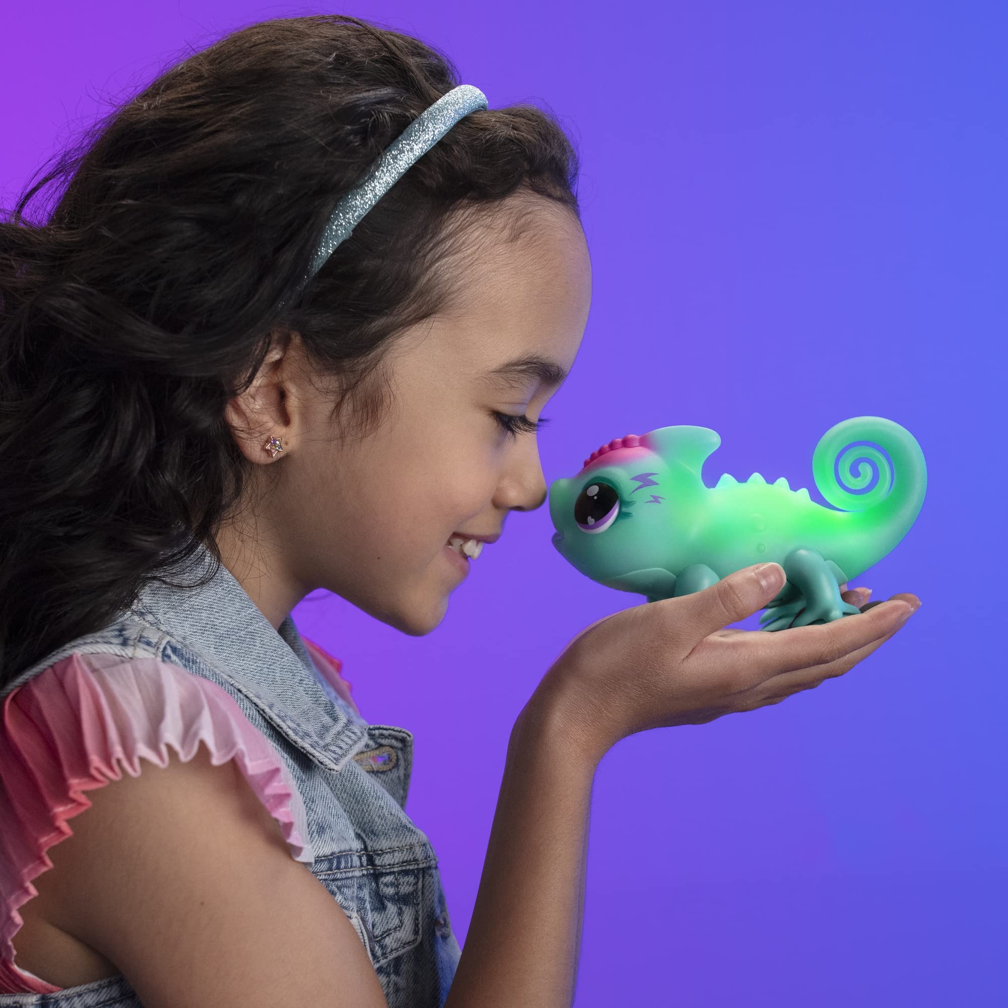 Little Live Pets Sunny The Li’l Chameleon Toy, Interactive Light Up Toy Pet with 30+ Sounds and Beat Detection, Interactive Animal Toys for Ages 5+