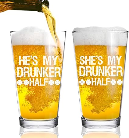 Bicchieri da birra di San Patrizio (set da 2) 473 ml Bicchiere da pinta –  divertente e originale regalo per coppie – lui e lei è il mio drunker metà  – lavabile