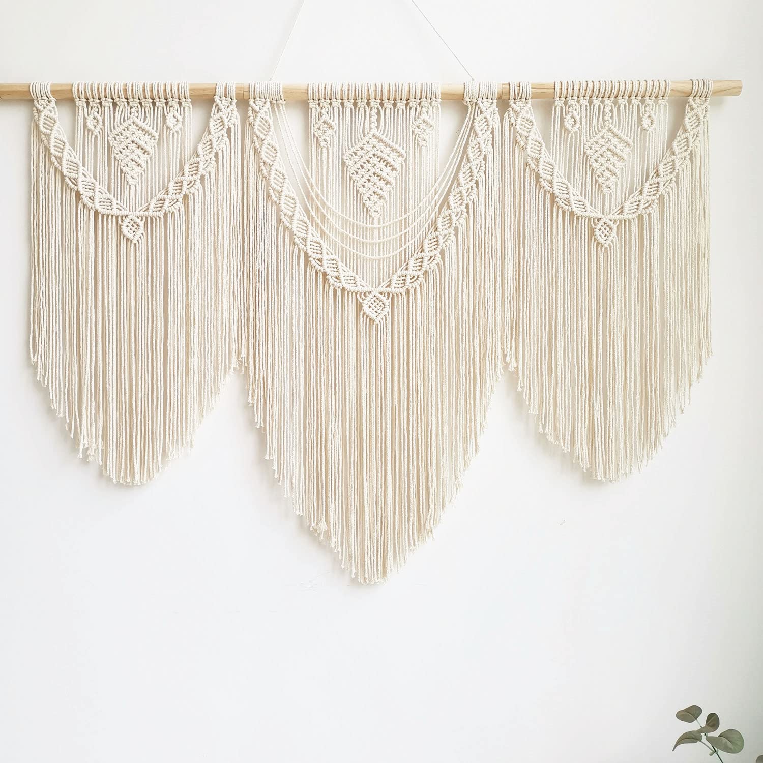 Photo 1 of guzhiou large macrame wall hanging - Boho Tapestry Macrame Wall Decor Art- Chic Bohemian Handmade Woven Tapestry Home Decoration for Bedroom Living Room Apartment Wedding Party - 43"x32" (Beige-Leaf)