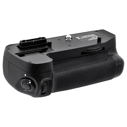 UltraPro Battery Grip Bundle – Compatible with Nikon D7100, D7200