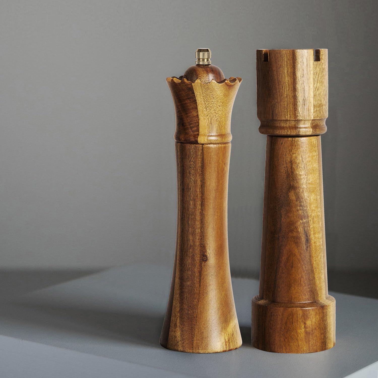 MAITTON Chess Piece Salt and Pepper Grinder Set – Wooden Manual Spice Mills with Adjustable Coarseness, Refillable 20CM (Queen & Rock Design), Ceramic Core