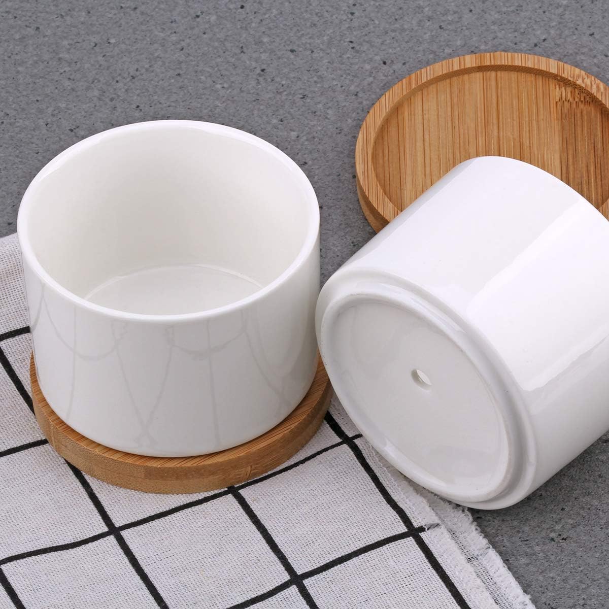 Succulent Pots, ZOUTOG White Mini 3.15 inch Ceramic Flower Planter Pot with Bamboo Tray, Pack of 6 - Plants Not Included: Kitchen & Dining