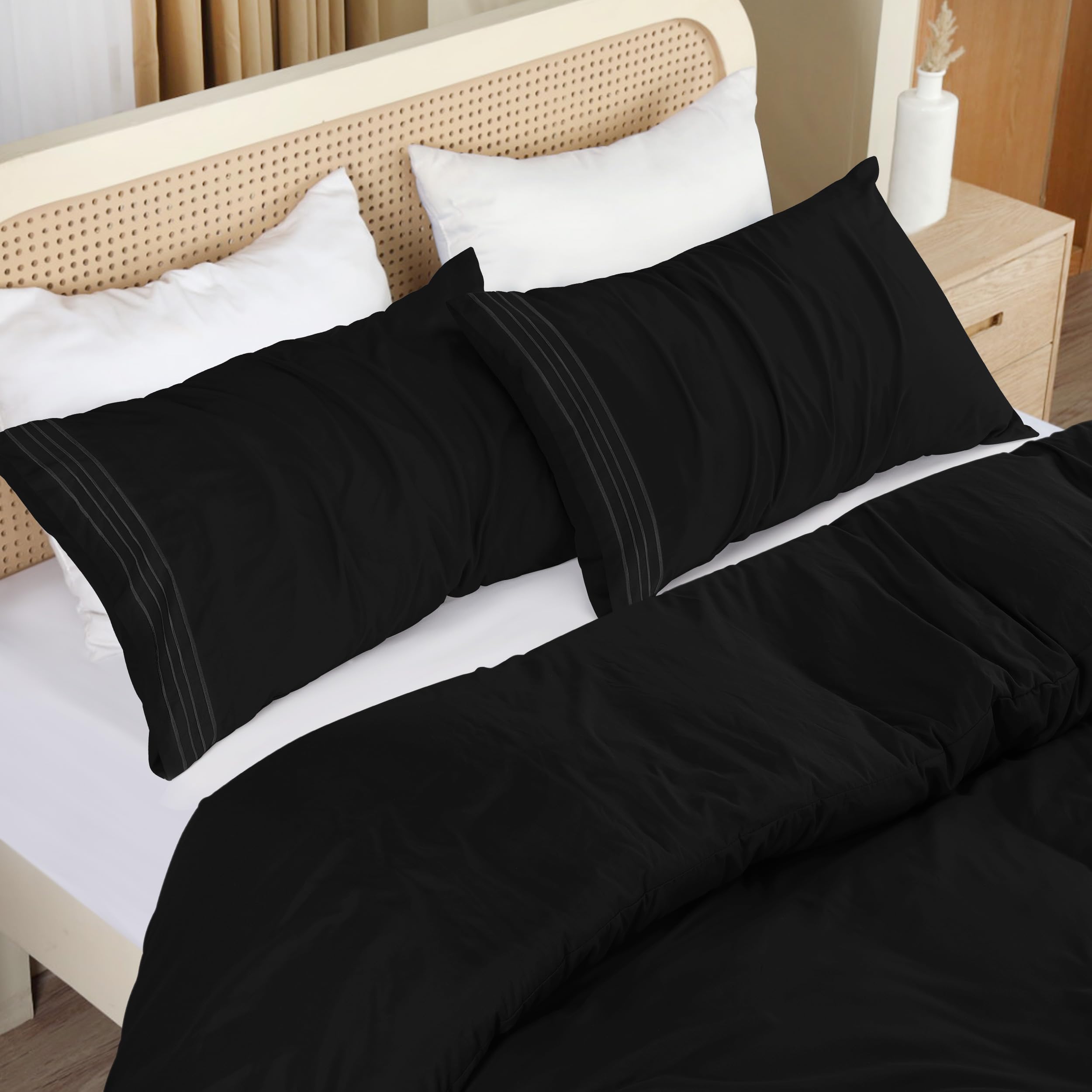 Utopia Bedding Double Duvet Cover Set - Duvet Cover Double with Embroidered Pillowcases - Soft Microfibre Polyester Bedding (Black)