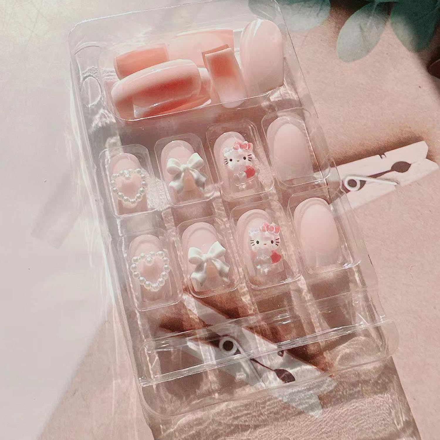 French Tip Press on Nails Short Cute Pink Nail Art Cartoon with Pearl Heart Bow Design, White French Nails Press ons False Nails Fashion Fingernails 24pcs - Image 5