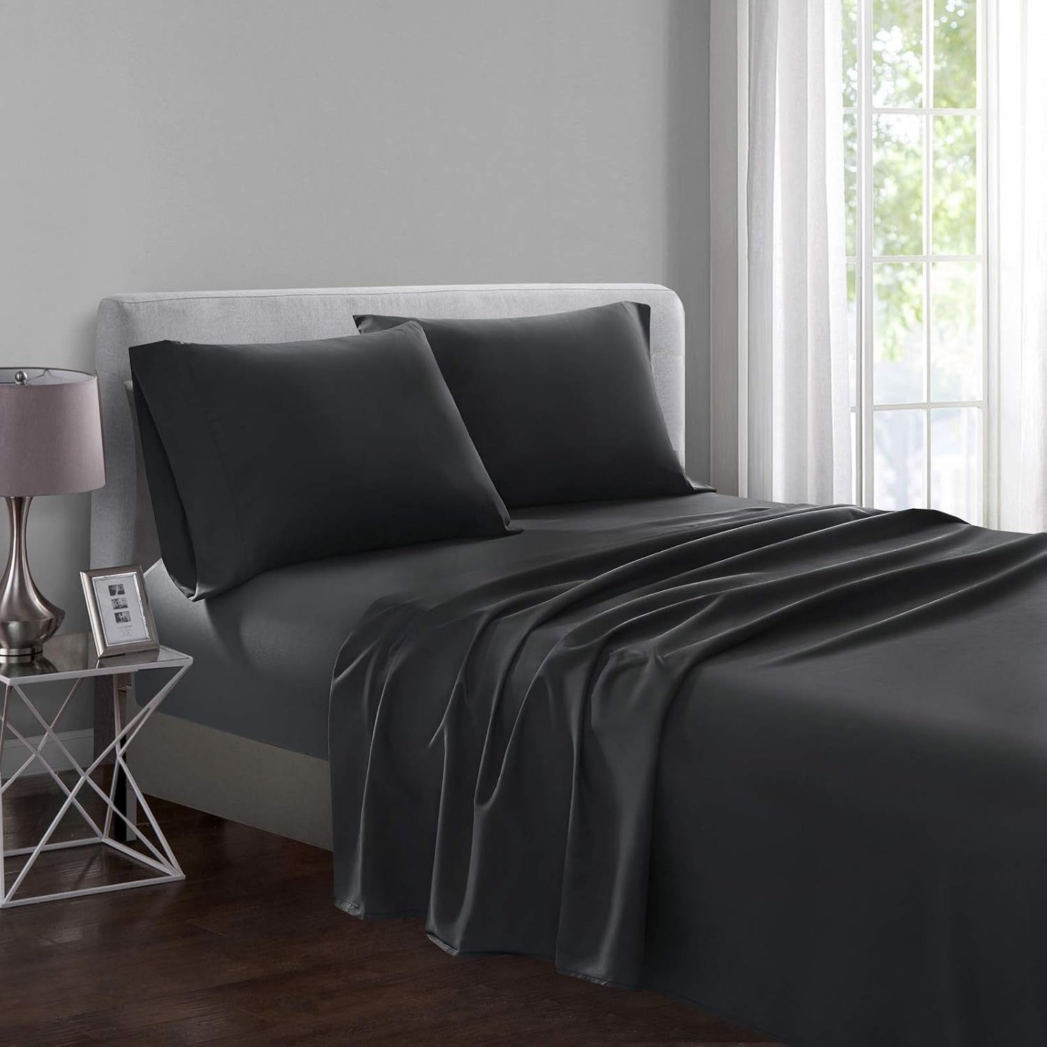 SHALALA NEW YORK Bed Sheet Set (4 Piece) - Soft Brushed Microfiber – Wrinkle Free and Hypoallergenic - 1 Fitted Sheet (14 Inch Deep Pocket) 1 Flat Sheet 2 Matching Pillowcases (Black, Queen): Home & Kitchen