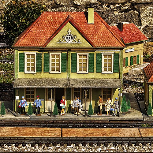 3 KUUQA+Base%25EF%25BC%258CArchitecture+Diorama+Railroad+Decoration