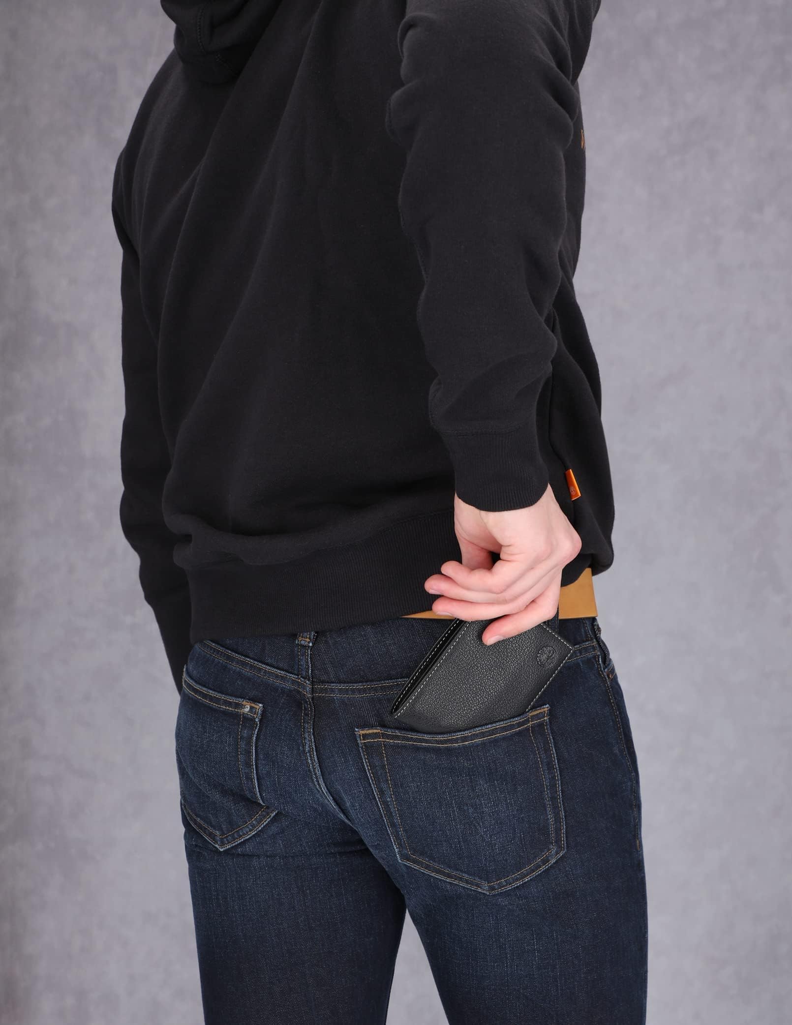 Timberland Men's Genuine Leather Passcase Security RFID Wallet