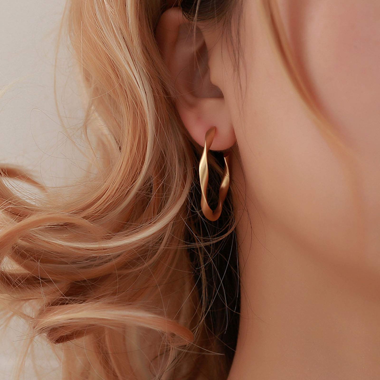 Yienate Large Twisted Hoop Earrings Dainty Dangle Gold Round Large Twisted Circle Ear Drop Boho Hoop Cuff Earrings for Women and Girls
