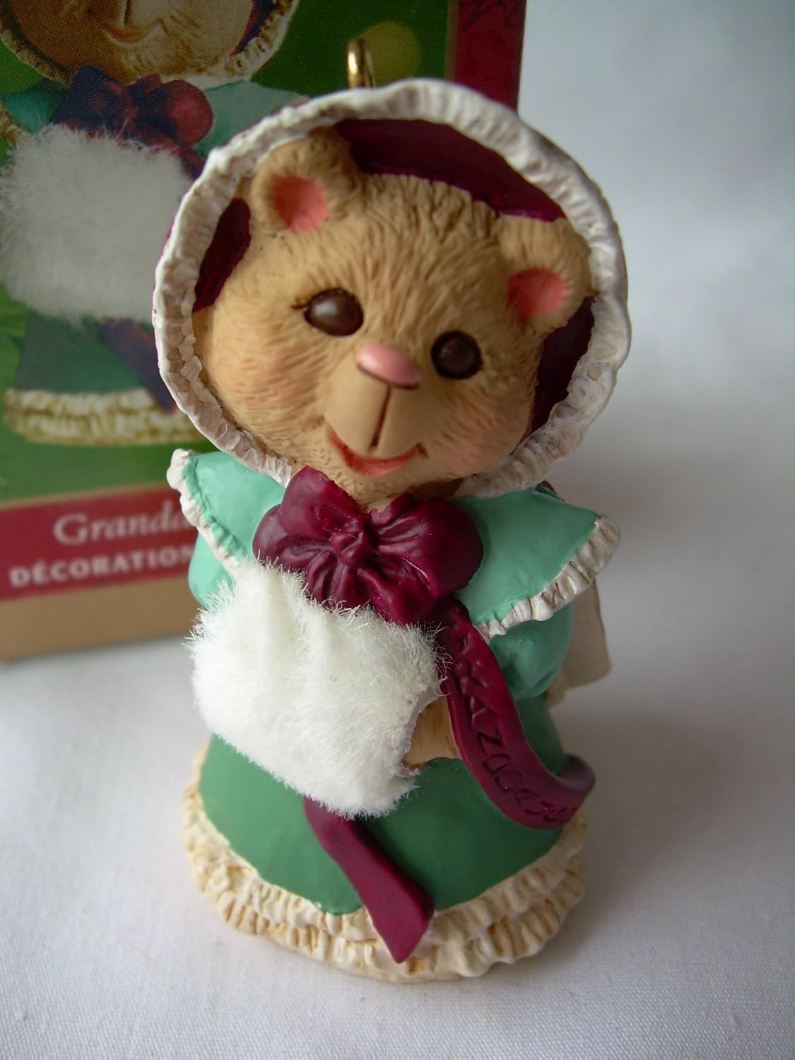 Hallmark "Granddaughter" Keepsake Ornament issued 2001