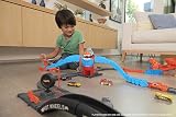 Hot Wheels City Wreck & Ride Gorilla Attack with 1 Car view 2