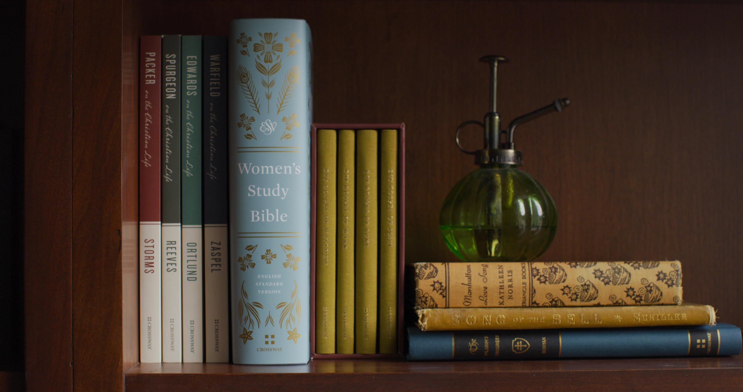 ESV Women's Study Bible (Hardcover): Holy Bible, English Standard Version ESV Women's Study Bible (Hardcover): Holy Bible, English Standard Version Hardcover