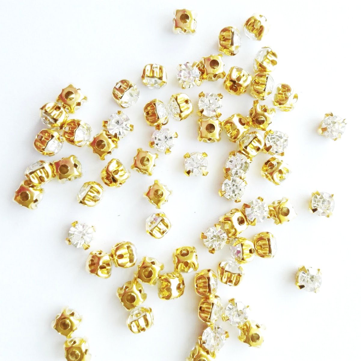Greatdeal68 3mm to 8mm Glass Rhinestone Sew-on Silver Settings Montee Beads with 4 Holes Crystal/Crystal AB/Color (4mm 100pcs, Crystal w/Gold Settings)