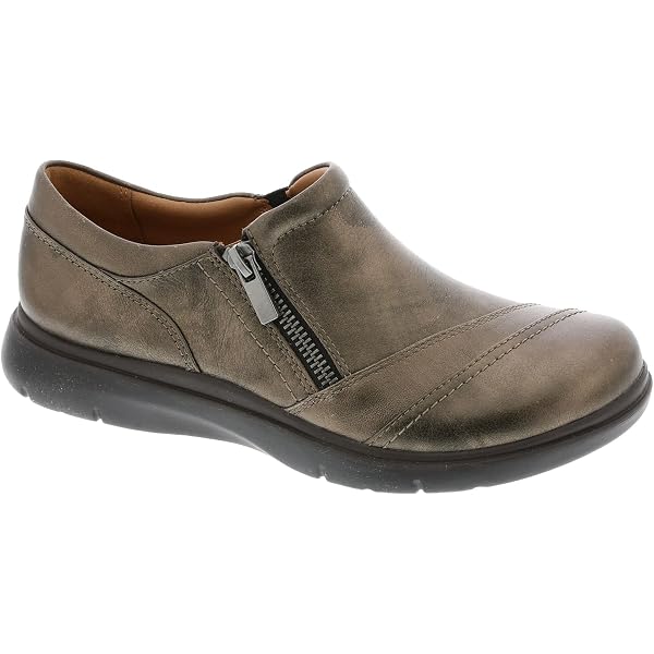 Mocassini Donna Clarks Certina Ease &ndash; Slip On In Pelle Ciottolo (Nabuk) &ndash; Taglia 8.5 US