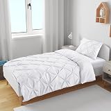 K&A Pintuck Pinch Pleat Duvet Cover Set White 137x200 with Pillowcase view 1