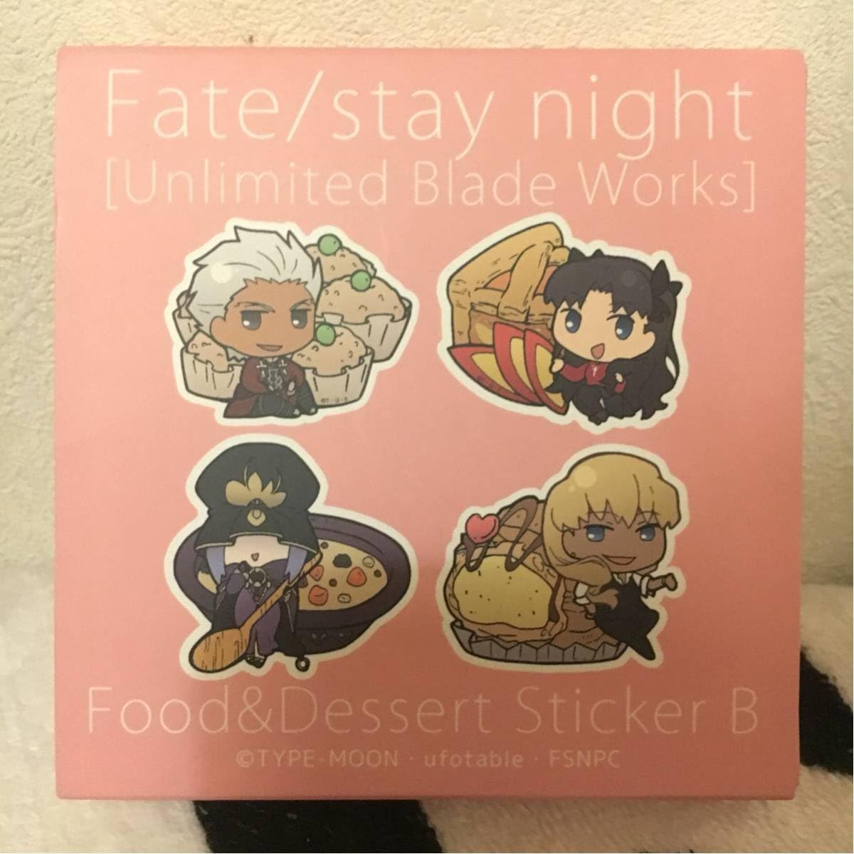 Amazon Fatestaynight Ufotablecafe ステッカー アーチャー エミヤ 遠坂凛 キャスター アトラム ガリアスタ アニメ 萌えグッズ 通販
