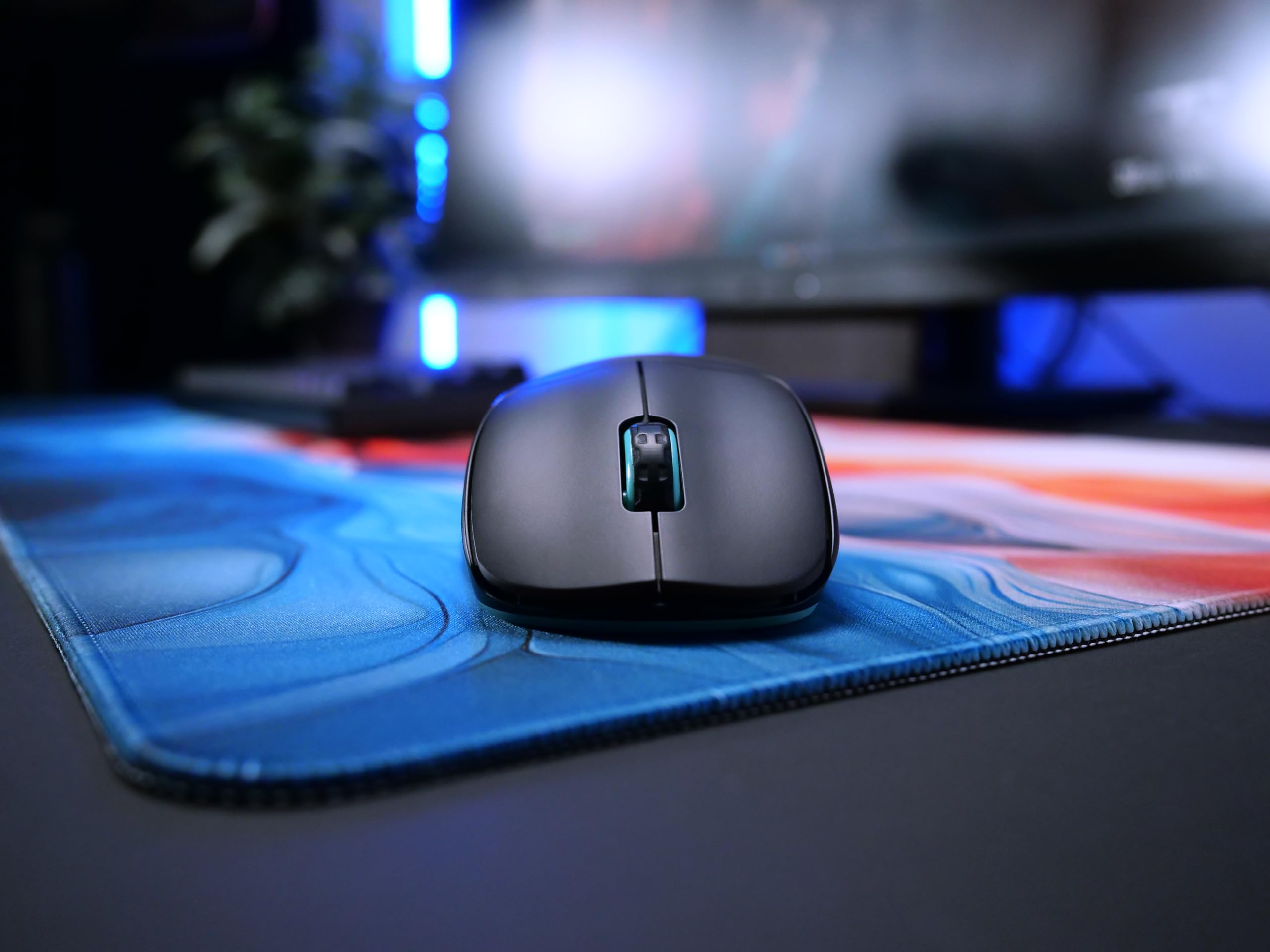 CHERRY XTRFY M64 Wireless, Ultraleichte Kabellose Gaming-Maus, 2,4 GHz Funk, Optimiert für esports, Ergonomische Form mit Besonders Niedriger Front, Schwarz 3