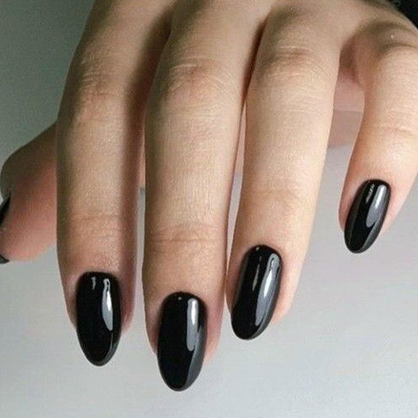 modelones Short Press on Nails, 32Pcs 16 Sizes Oval Fake Nails Kit Press Ons with Nail Glue, Adhesive Tabs, Nail File, Prep Pad, Manicure Stick, Classic Black