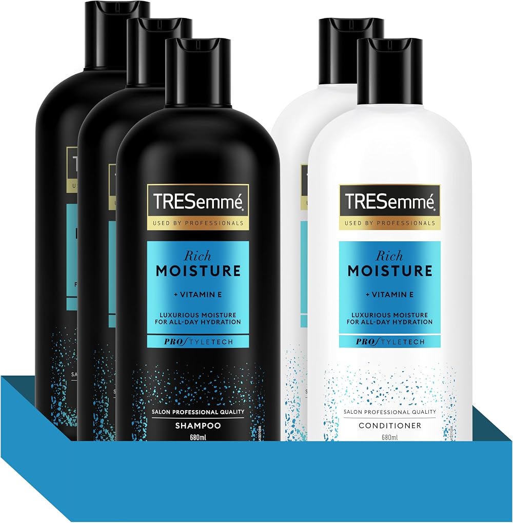TRESemmé Rich Moisture Shampoo & Conditioner Bundle 3x680ml 2x680ml