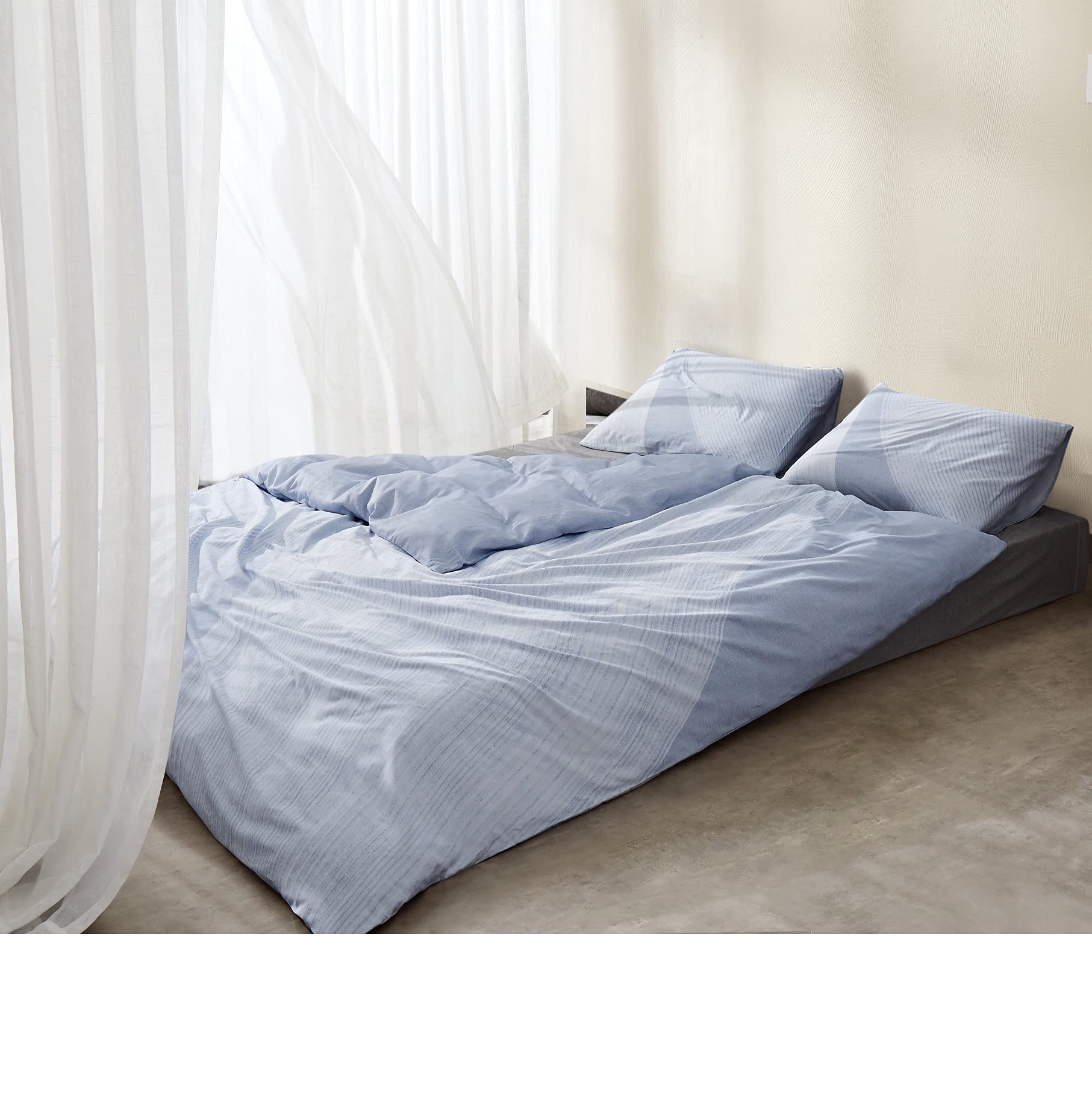 Calvin Klein Oversized Paintstroke, Single, 135 x 200 cm + 80 x 80 cm, Duvet Cover Set, Light Blue