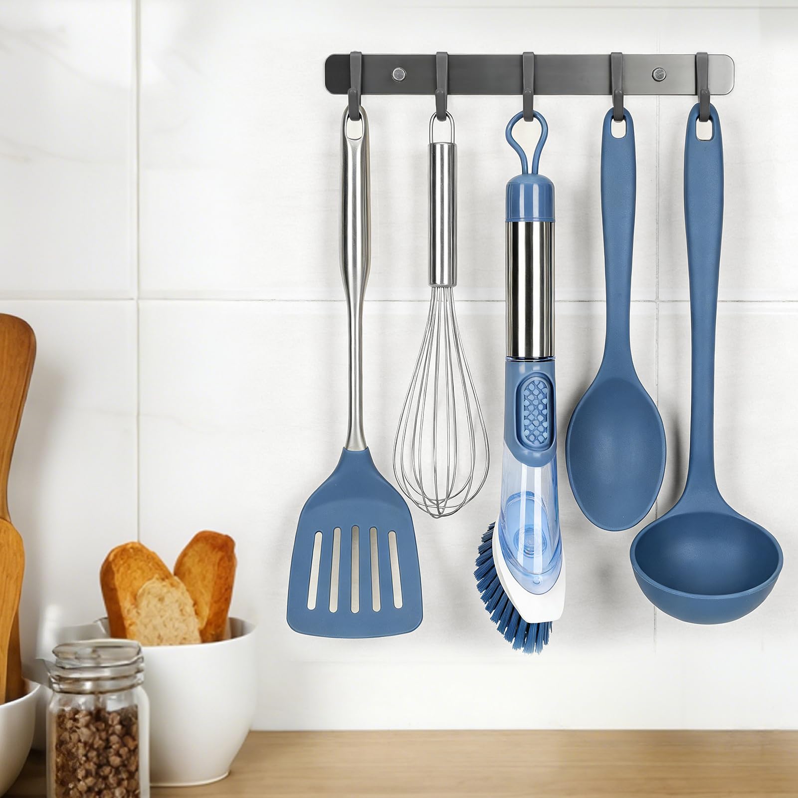 Masthome Spülbürste mit Spülmittelspender, Befüllbare Spülbürste, 4 Verschiedenen Ersatzköpfen, Multifunktional Küchenbürste Reinigungsbürste, Geschirrbürste für Geschirr, Töpfe, Spülen Reinigung 8