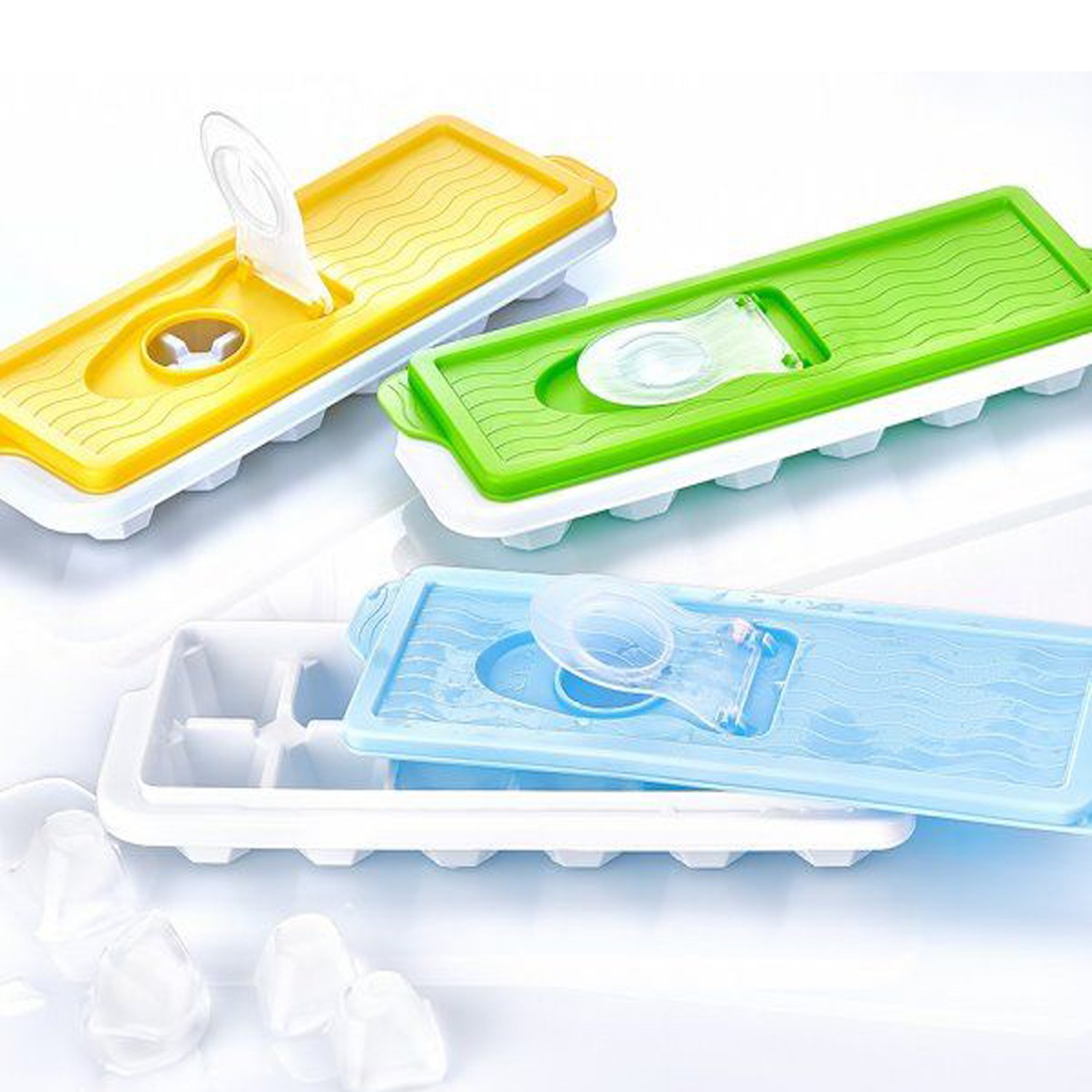 1 X ICE CUBE TRAY WITH LID AND EASY TO POUR SECTION SO NO MORE SPILLING