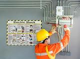 Safety First Aid Group Electric Shock First Aid Poster Laminated 59x42cm view 4