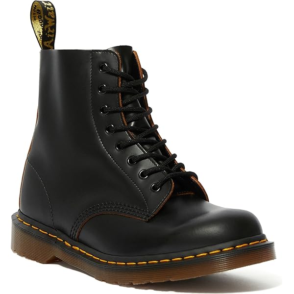 Dr. Martens ブラックJADON 8EYE BOOT 5 UK Amazon.com | Dr. Martens Women's Jadon Boot,Black Polished Smooth