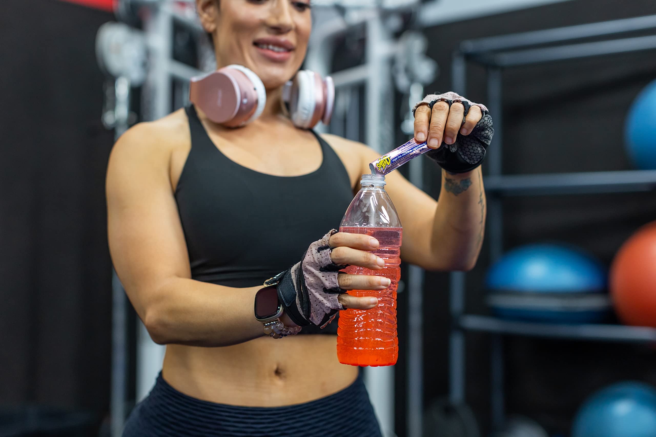 Sqwincher Zero Qwik Stik, Fruit Punch, Sugar Free, Low Calorie, Low Sodium Electrolyte Powder Hydration Drink Mix, .11 0z Packet (Pack of 50)