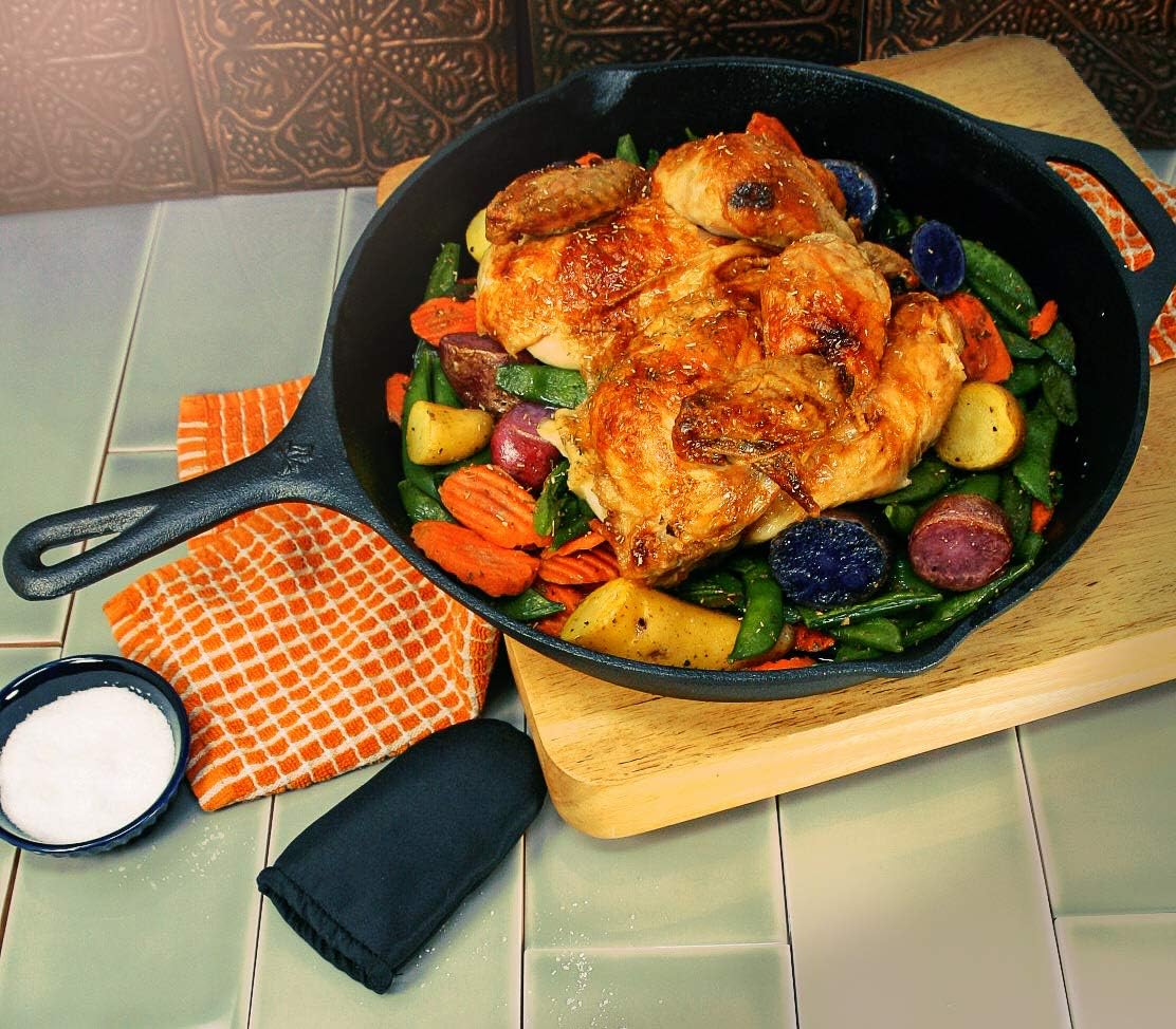 Backcountry Cast Iron Skillet(12 Inch Large Frying Pan + Cloth Handle Mitt, Pre-Seasoned for Non-Stick Like Surface, Cookware Oven/Broiler/Grill Safe, Kitchen Deep Fryer, Restaurant Chef Quality): Kitchen & Dining