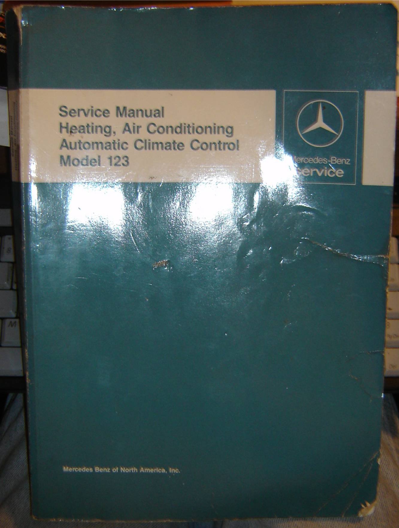 Mercedes-Benz Service Manual Heating, Air Conditioning Automatic Climate  Control Model 126 (Mercedes-Benz Service): MERCEDES BENZ OF NORTH AMERICA:  ...