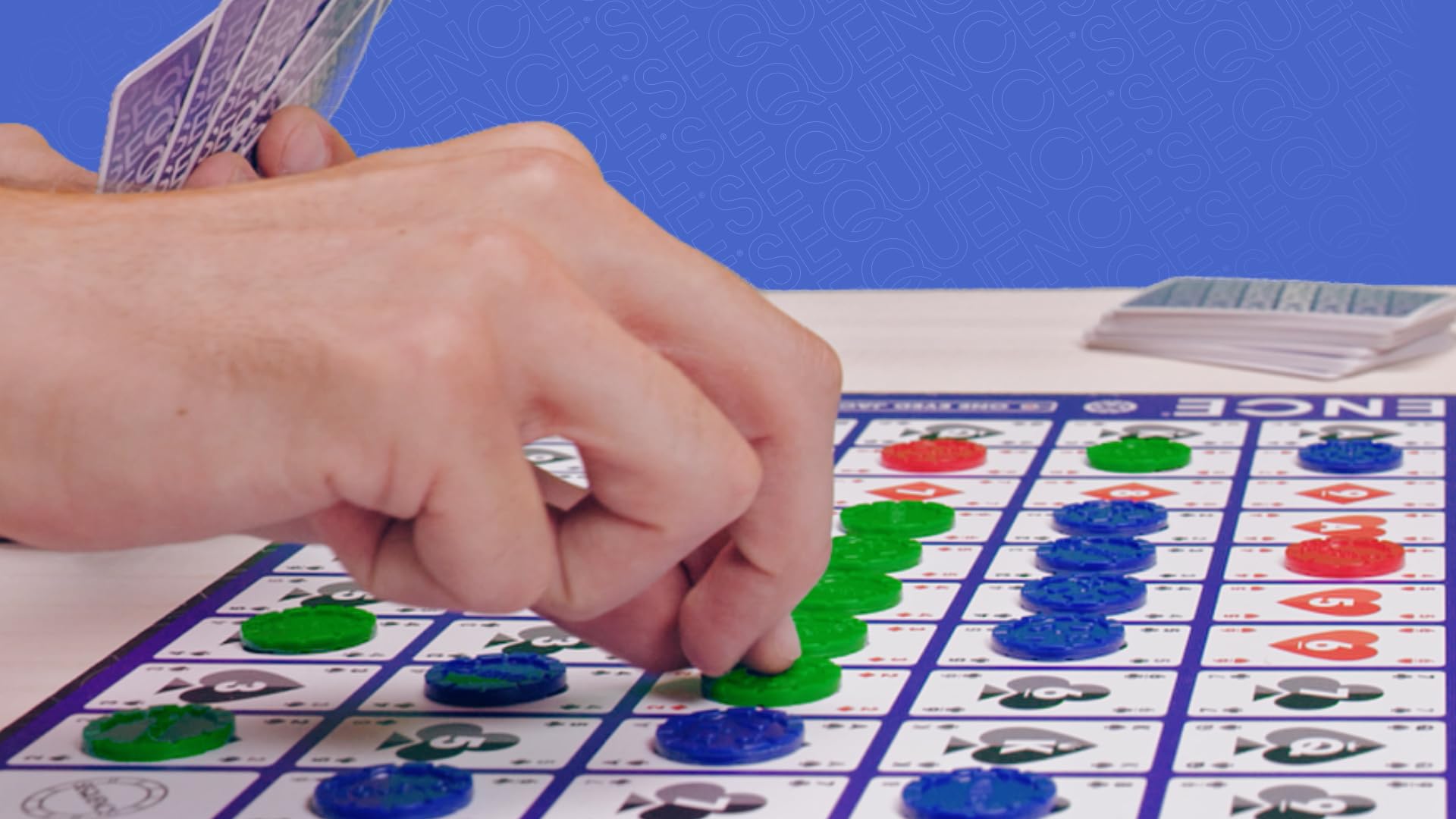 Sequence Classic, EIN Brettspiel für Kinder und Erwachsene ab 7 Jahren, Strategisches Familienspiel, mit Deutsches Handbuch verfügbar, Gesellschaftsspiel für 2-12 Spieler 4