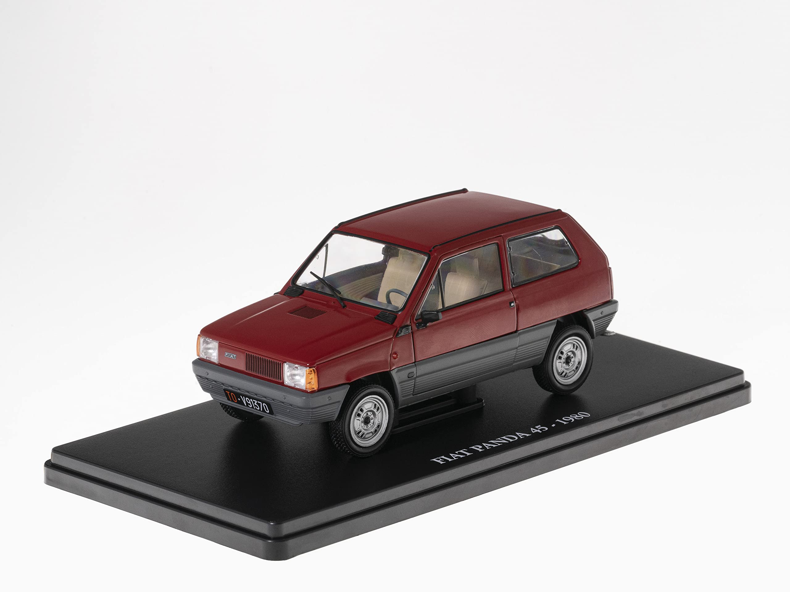 OPO 10 - Collectible miniature car 1/24 compatible with FIAT PANDA 45-1980 - VC003