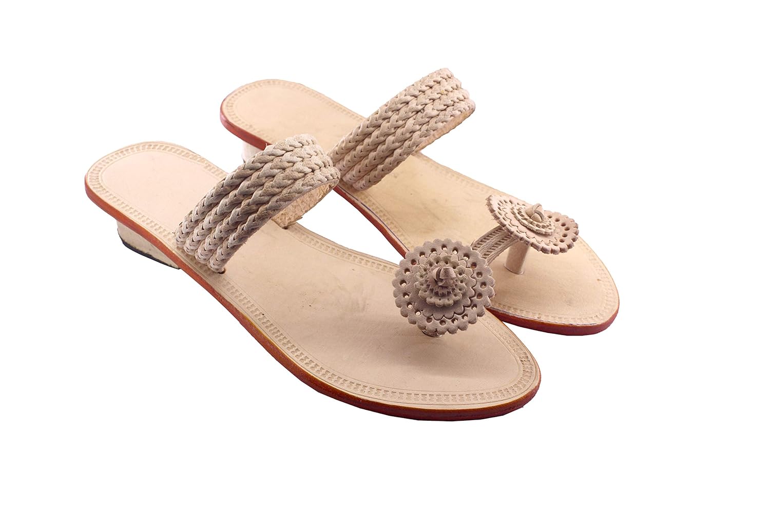 kolhapuri chappal white