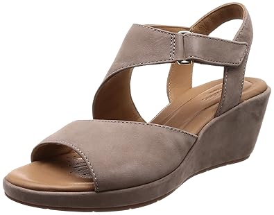 un plaza sling clarks