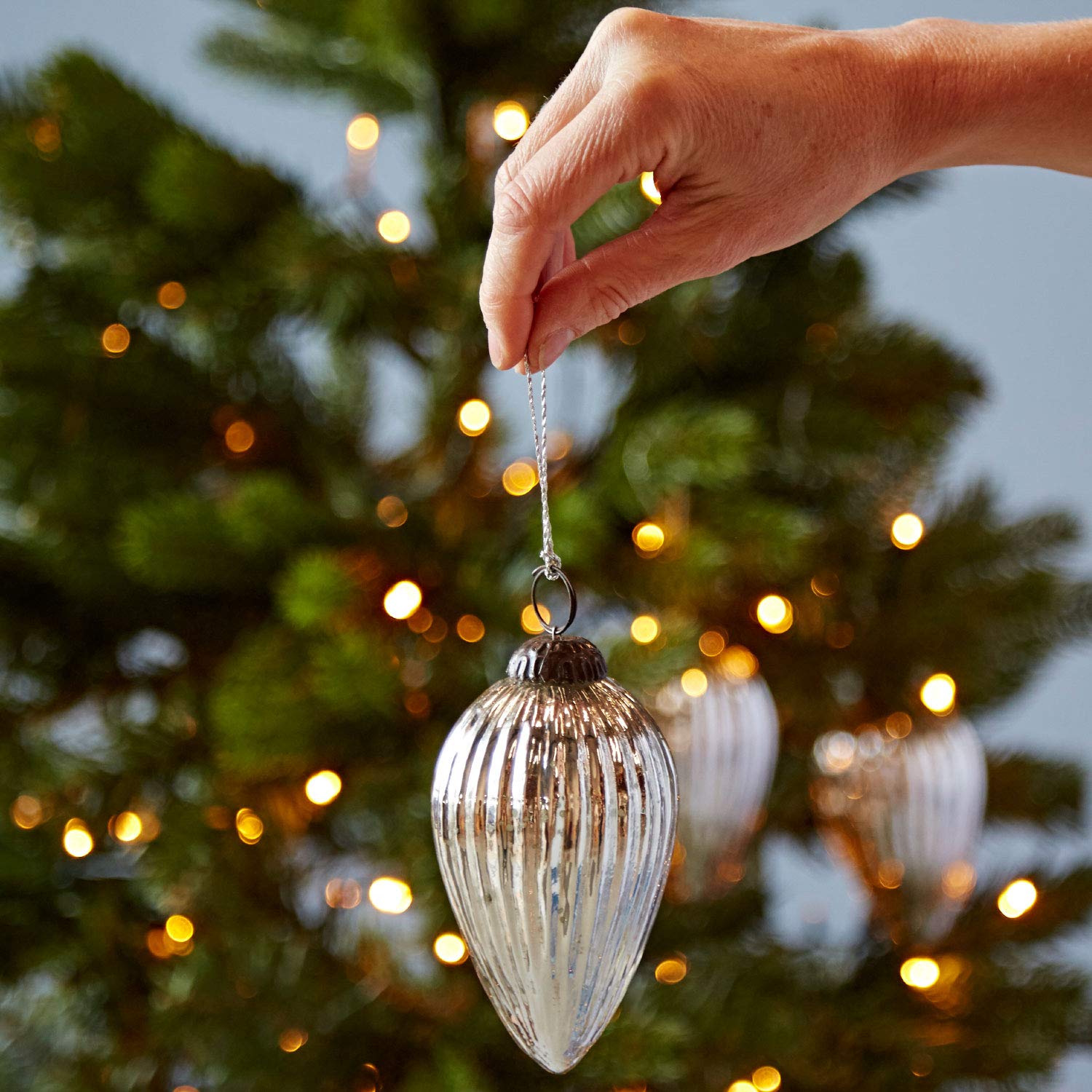 3 x Antique Effect Glass Christmas Baubles Tree Decorations - Pack of Three - Hanging Ornaments - Teardrop Bauble (3Pcs/set)