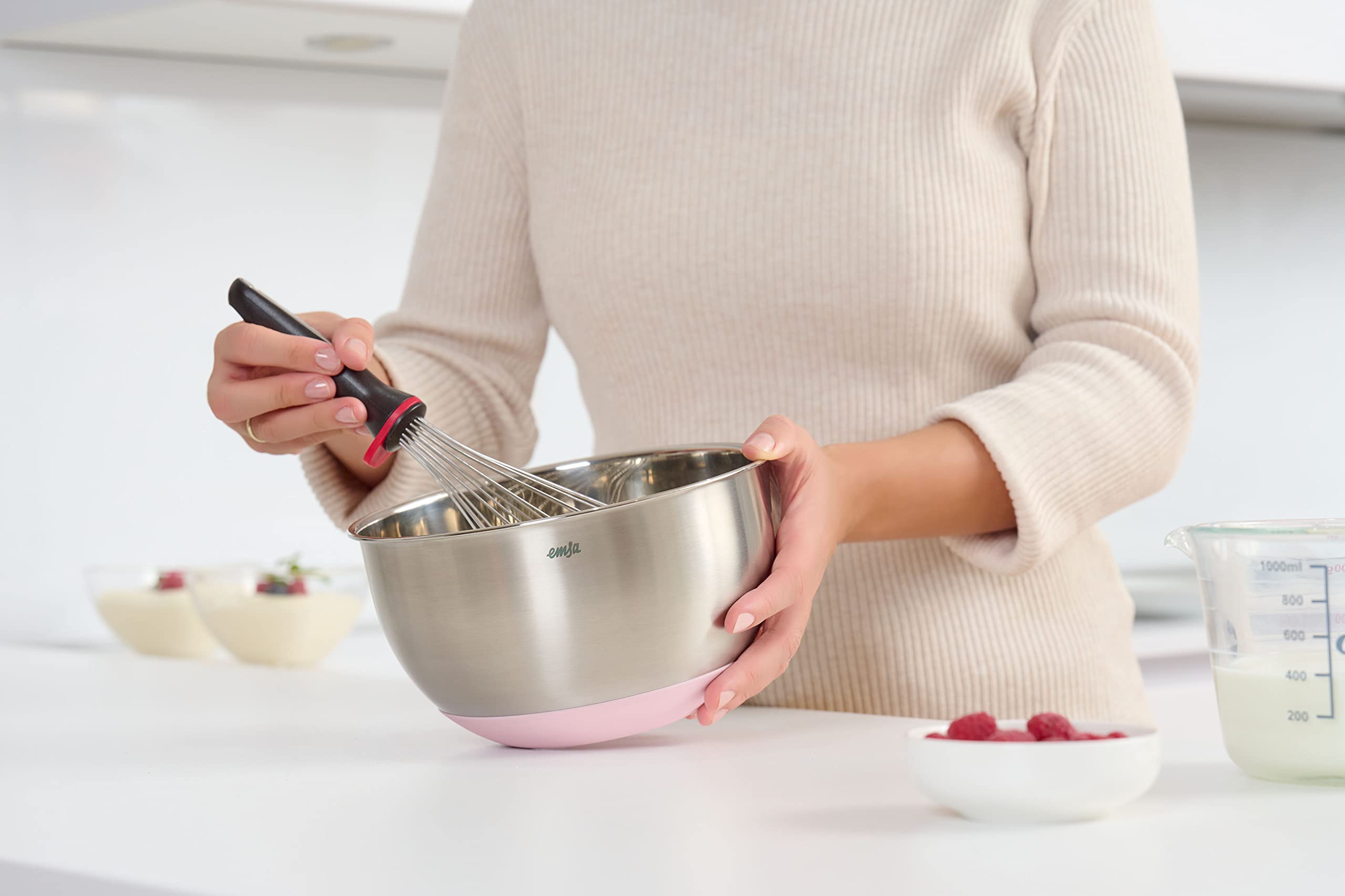 Emsa Prep&Bake Rührschüssel aus Edelstahl 18 cm, Rutschfester Boden, Kratzfest, Edelstahl Schüssel mit Ausgießrand, Stapelbar, Rosa, K3271834 4
