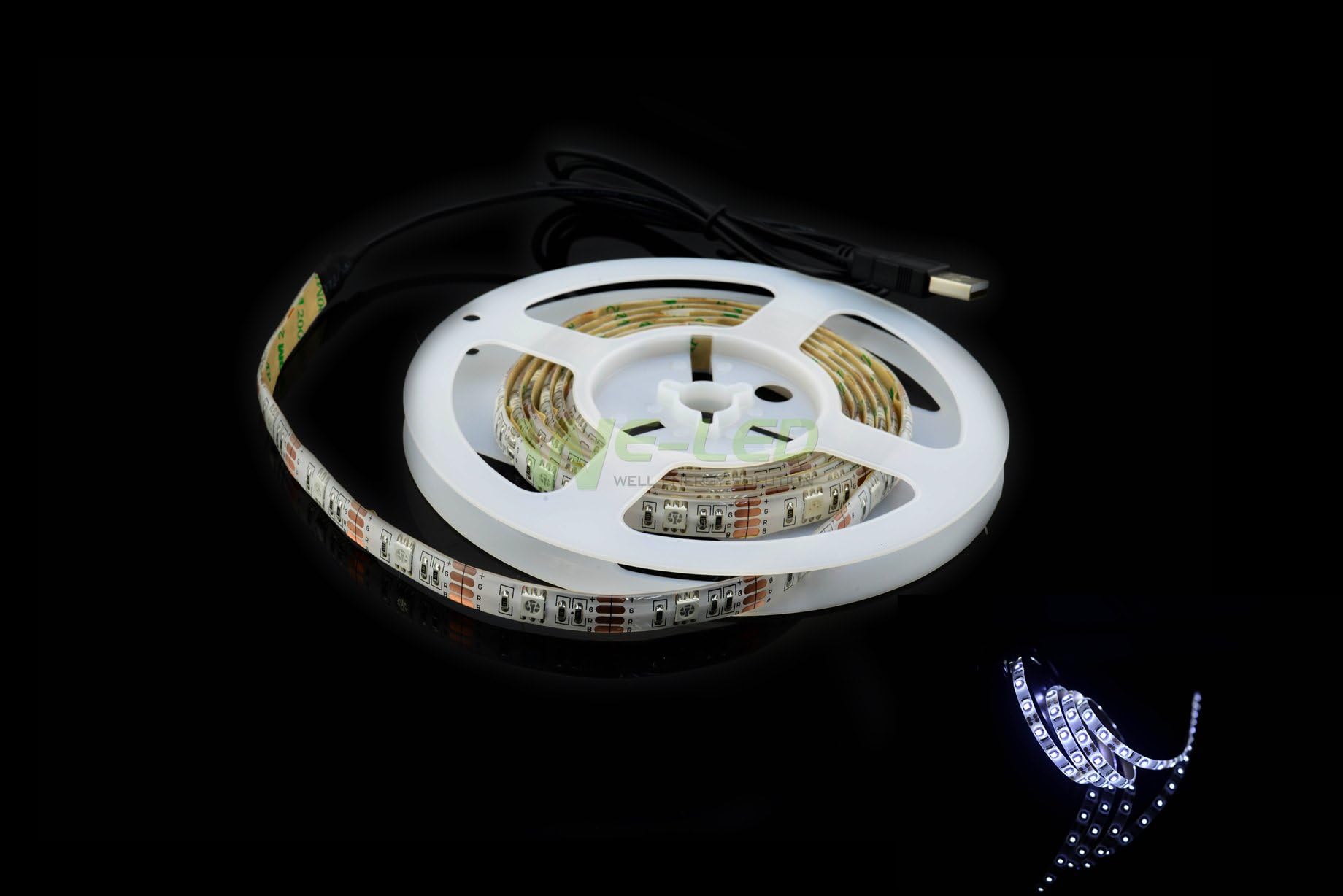 SUNTEC Cool White Billboard Commerce Advertise Signs Media Lighting 2m 78.7in LED Strip USB light 5V Charger Gerneric U2C