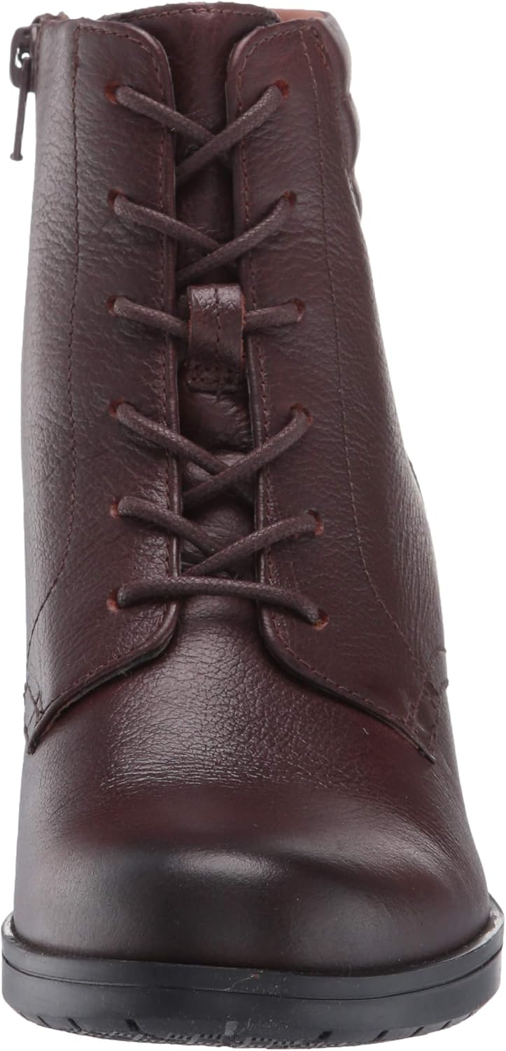 hollis jasmine clarks