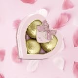 Baylis & Harding Jojoba Vanilla Almond Oil Luxury Heart Gift Set Vegan Friendly view 3